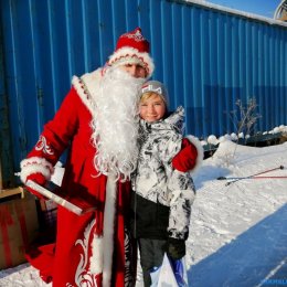 Дедушка Мороз ждал участников «Рождественской гонки» с подарками