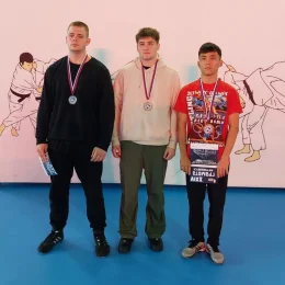 Сахалинские борцы завоевали восемь медалей всероссийского турнира