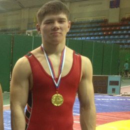 Андрей Тефанов стал призером турнира по вольной борьбе в составе юниорской сборной команды России