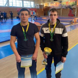 Островные борцы завоевали медали всех достоинств на всероссийском турнире в Комсомольске-на-Амуре