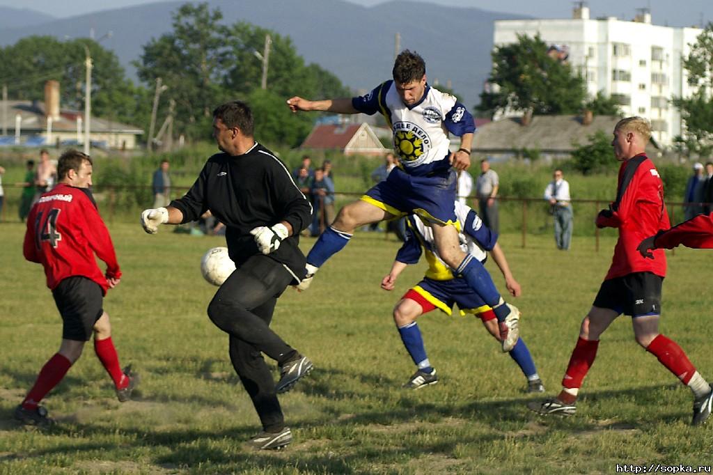 "Локомотив" - "Крылья Сахалина"