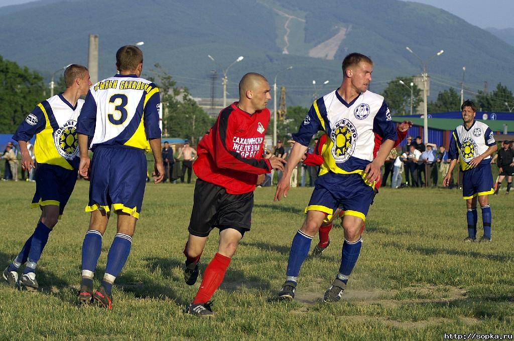 "Локомотив" - "Крылья Сахалина"