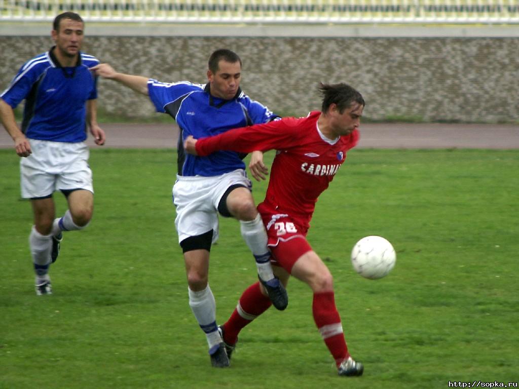 "Портовик" (Холмск) - "Сахалин[-Турист]" (Южно-Сахалинск)