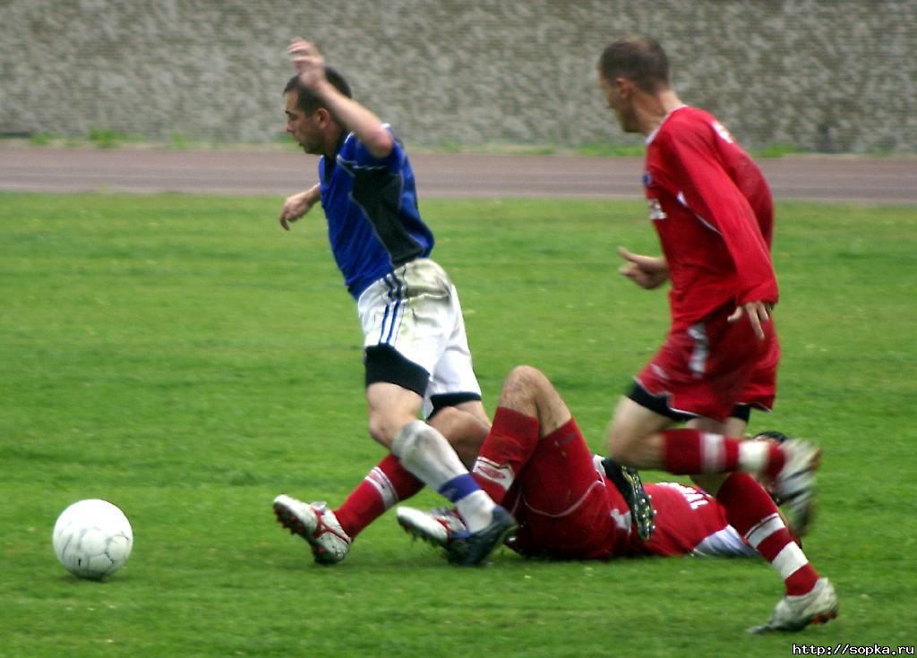 "Портовик" (Холмск) - "Сахалин[-Турист]" (Южно-Сахалинск)