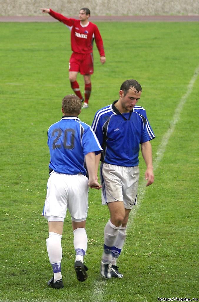 "Портовик" (Холмск) - "Сахалин[-Турист]" (Южно-Сахалинск)