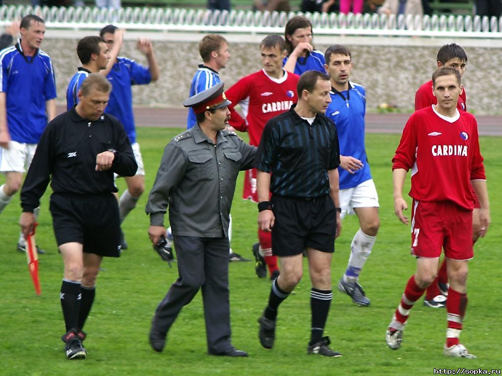 "Портовик" (Холмск) - "Сахалин[-Турист]" (Южно-Сахалинск)