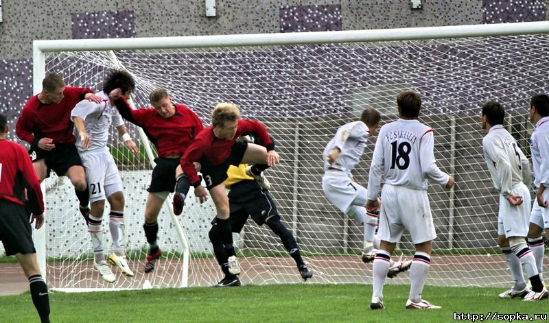 "Портовик" (Холмск) - "Сахалин" (Южно-Сахалинск)