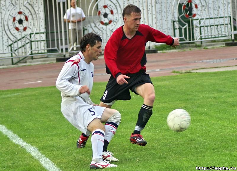 "Портовик" (Холмск) - "Сахалин" (Южно-Сахалинск)