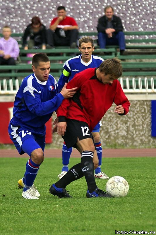 "Портовик" (Холмск) - "Сахалин" (Южно-Сахалинск)