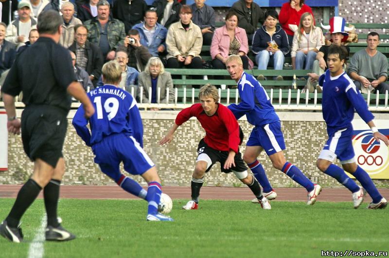 "Портовик" (Холмск) - "Сахалин" (Южно-Сахалинск)