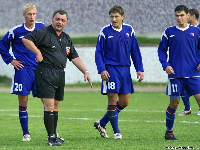 "Портовик" (Холмск) - "Сахалин" (Южно-Сахалинск)