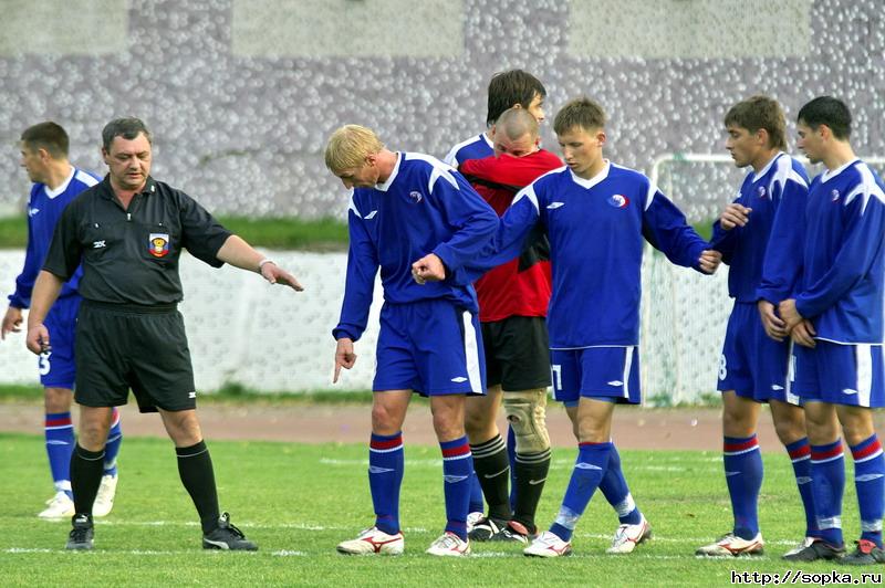 "Портовик" (Холмск) - "Сахалин" (Южно-Сахалинск)