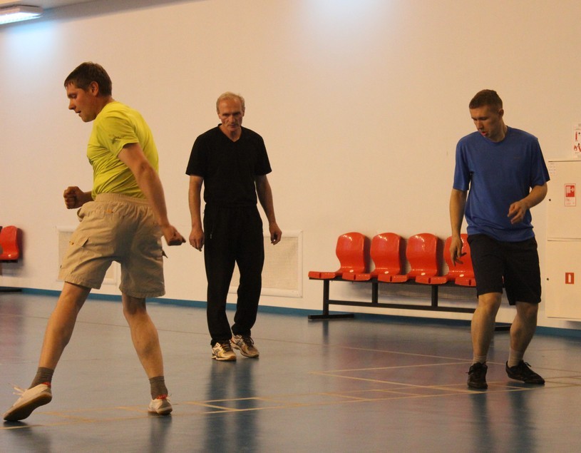 Волейбольная тренировка секции инвалидов по слуху