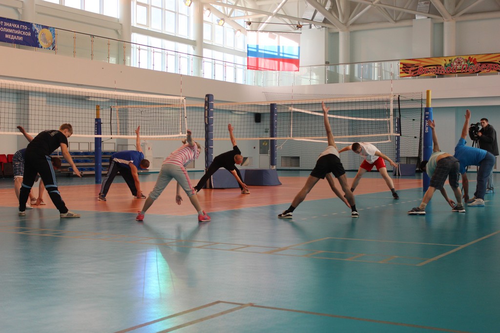 Волейбольная тренировка секции инвалидов по слуху