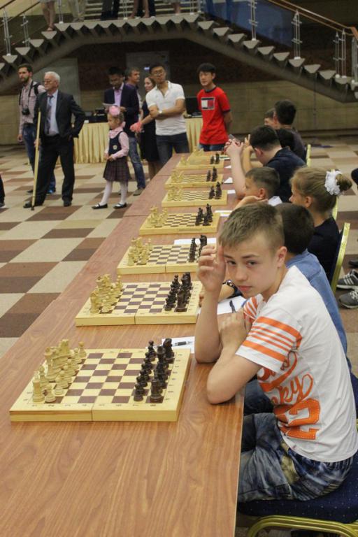 Сеанс одновременной игры Анатолия Карпова