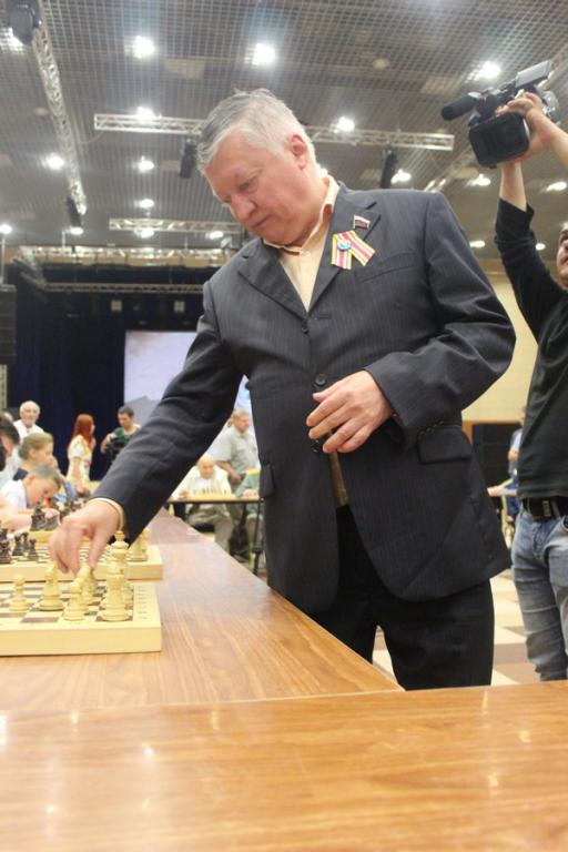 Сеанс одновременной игры Анатолия Карпова