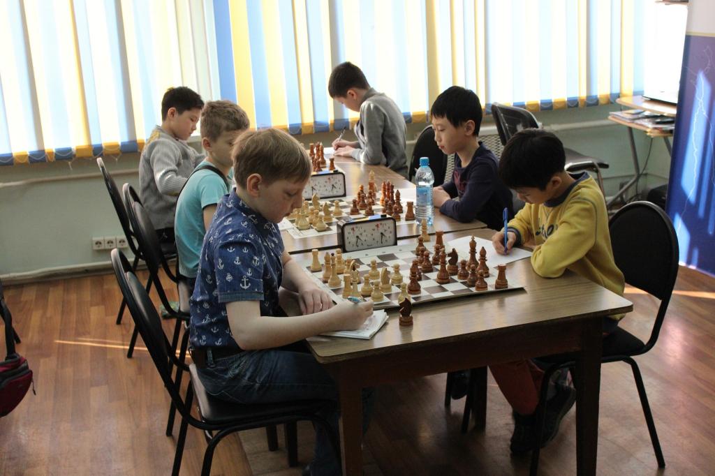 Первенство области по шахматам среди юношей и девушек