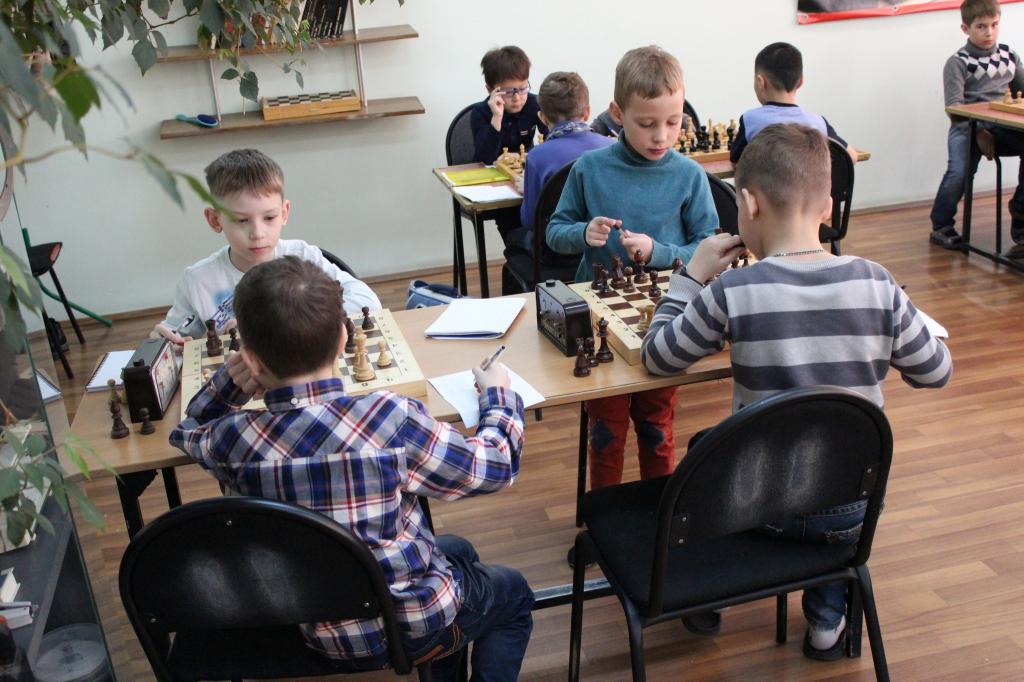 Первенство области по шахматам среди юношей и девушек