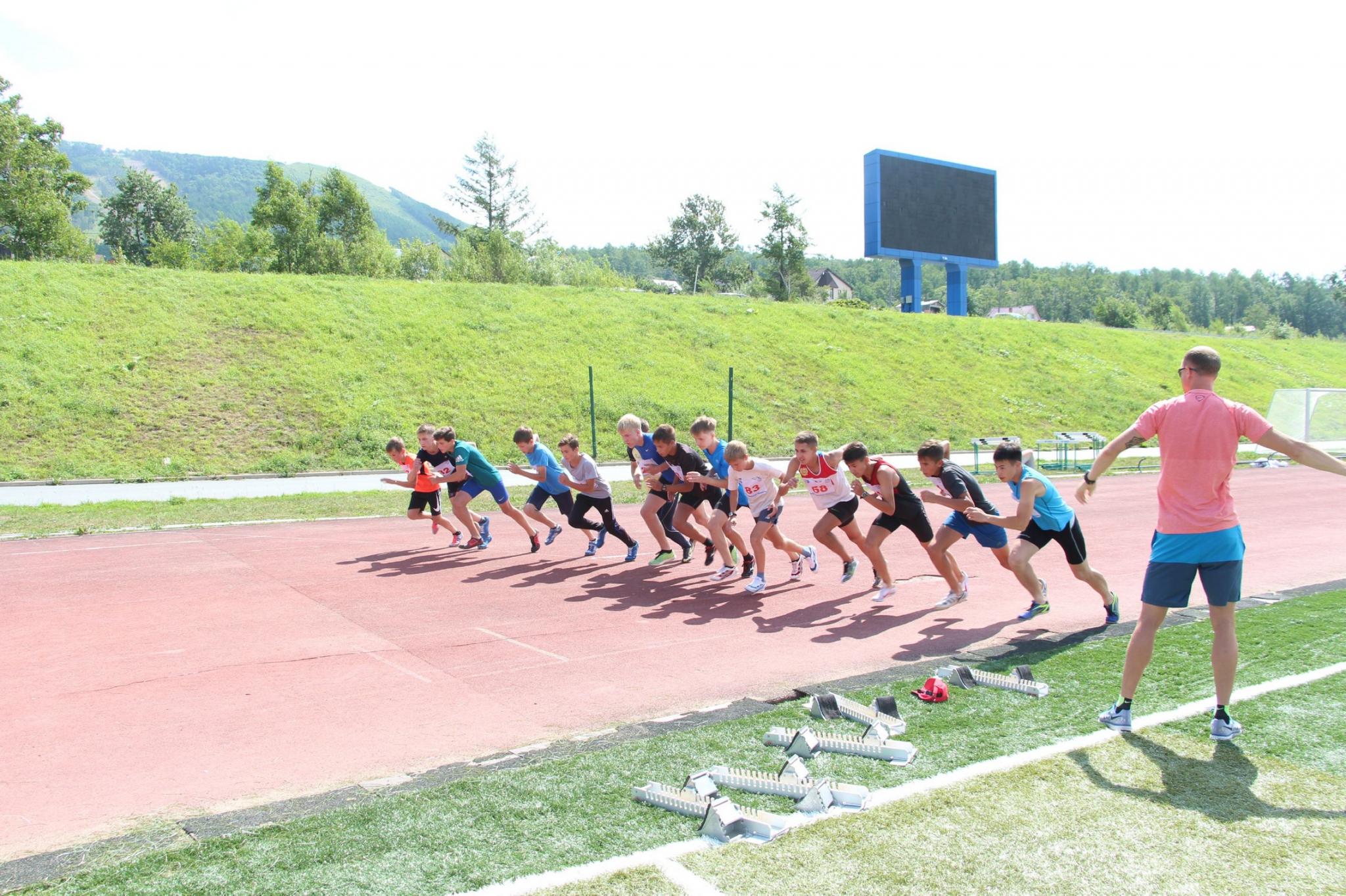 Открытое первенство СШ ЛВС по легкой атлетике