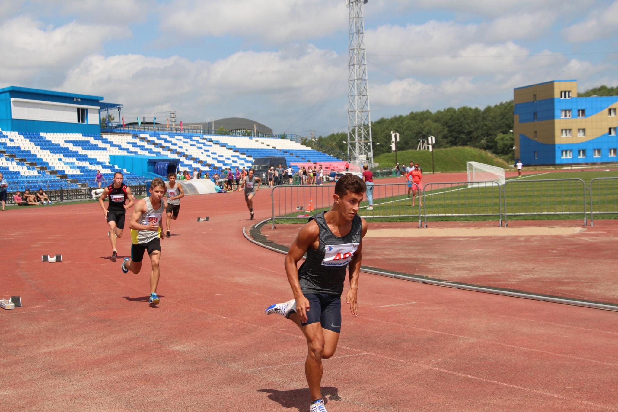 Открытое первенство СШ ЛВС по легкой атлетике