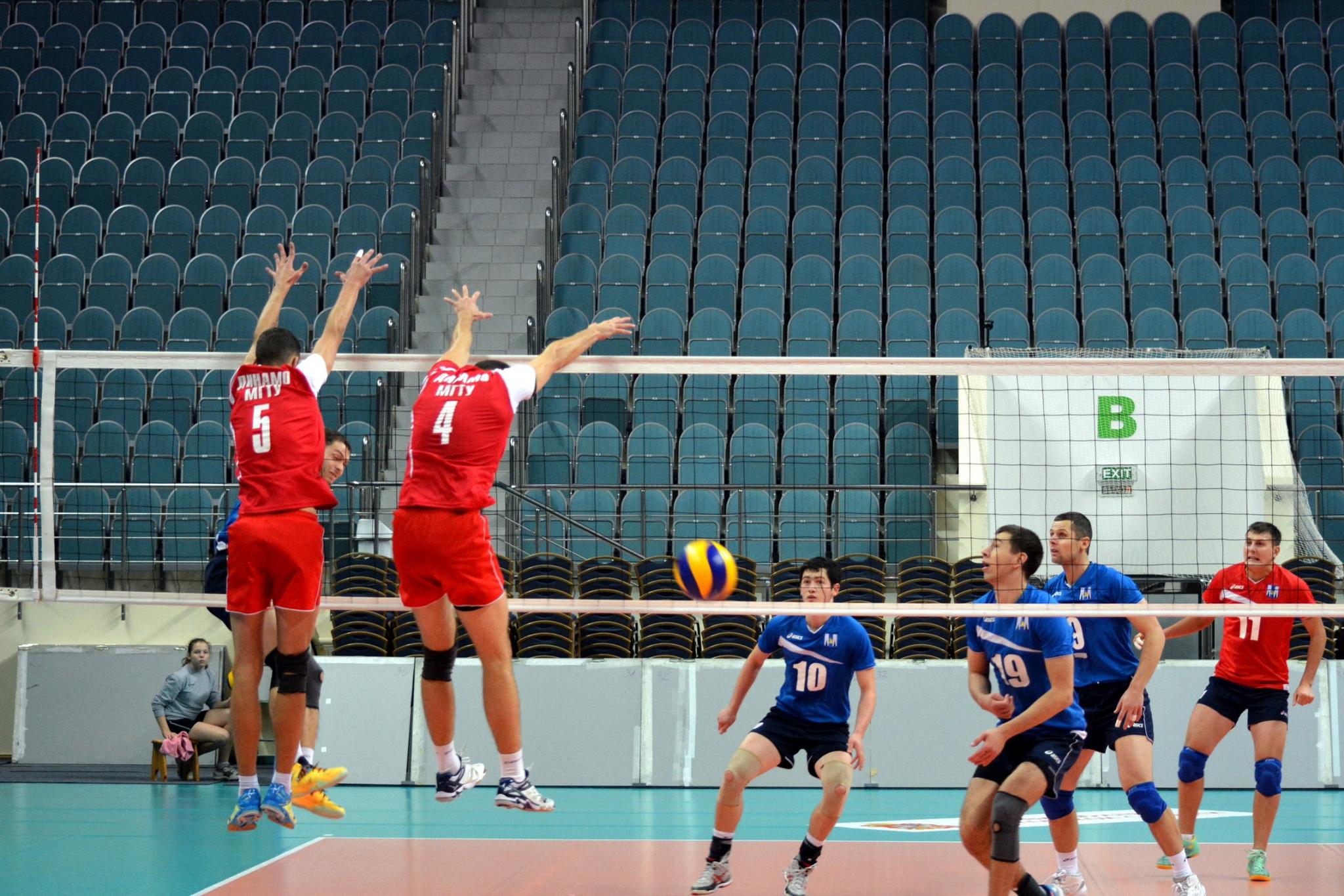 «Элвари Сахалин» - «Динамо-МГТУ» (Майкоп)