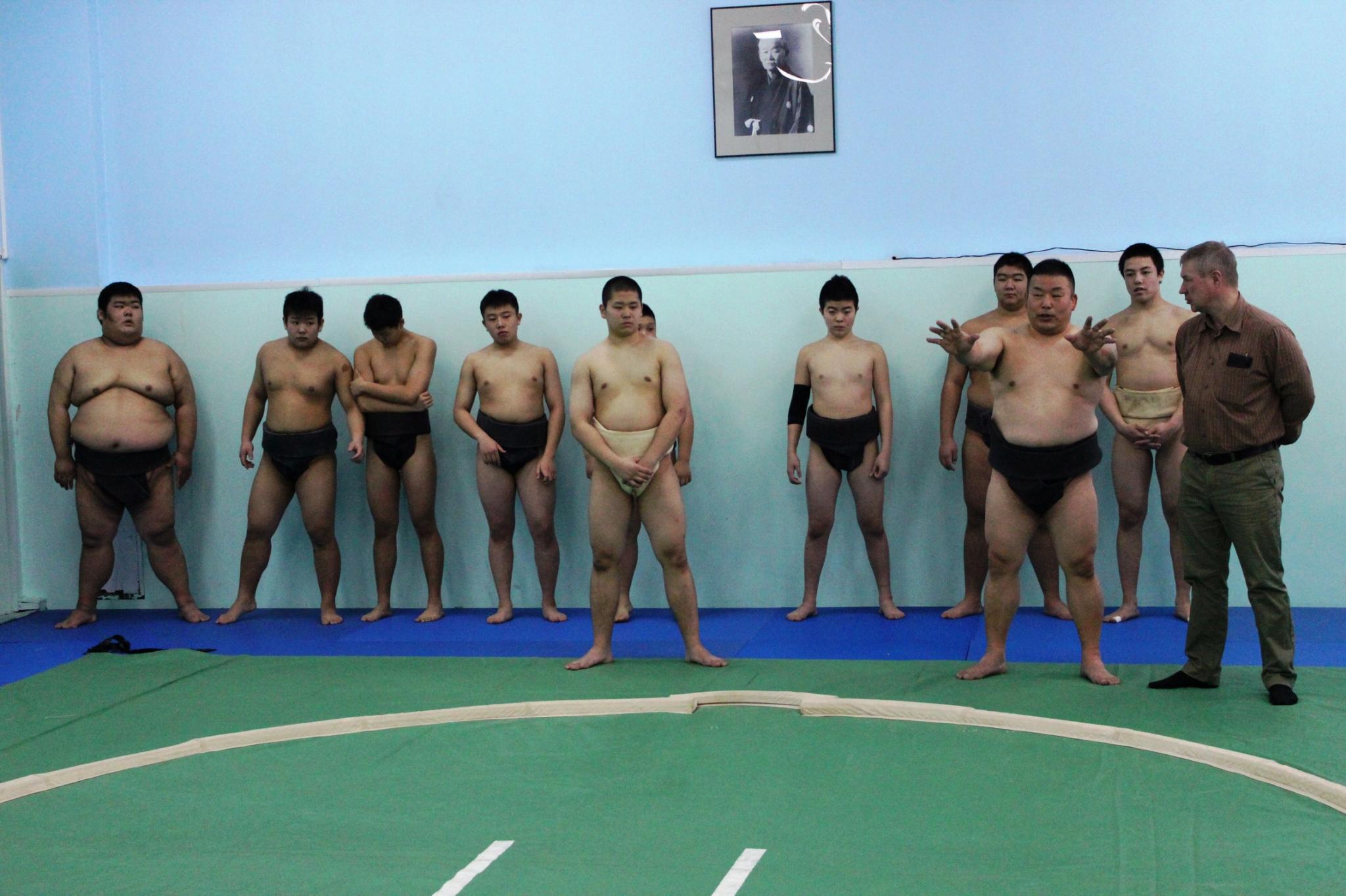 Совместные с тренировки со спортсменами Федерации сумо Хоккайдо