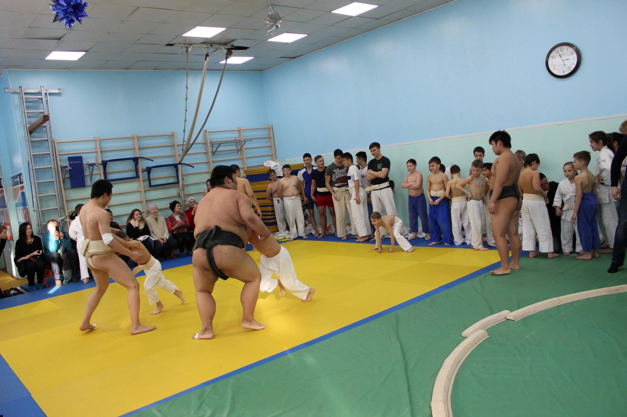Совместные с тренировки со спортсменами Федерации сумо Хоккайдо