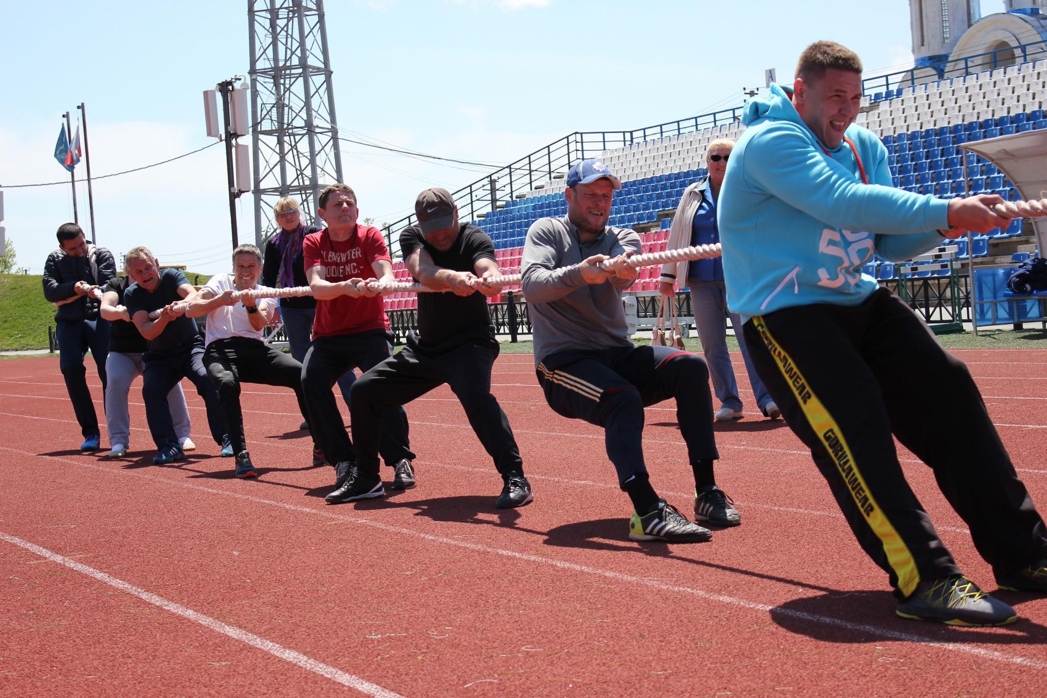 Соревнования по перетягиванию каната в рамках Спартакиады минспорта