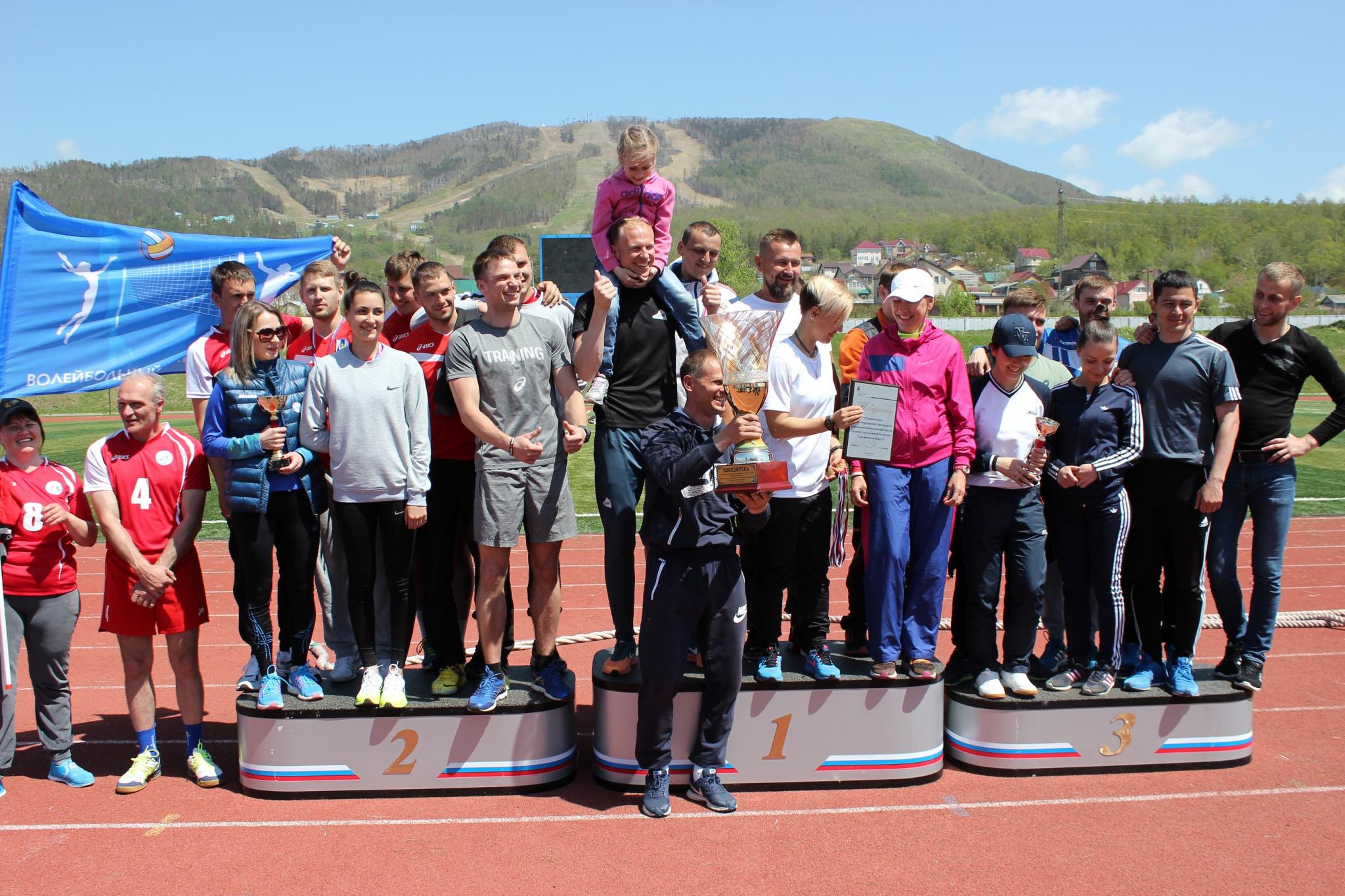 Соревнования по перетягиванию каната в рамках Спартакиады минспорта