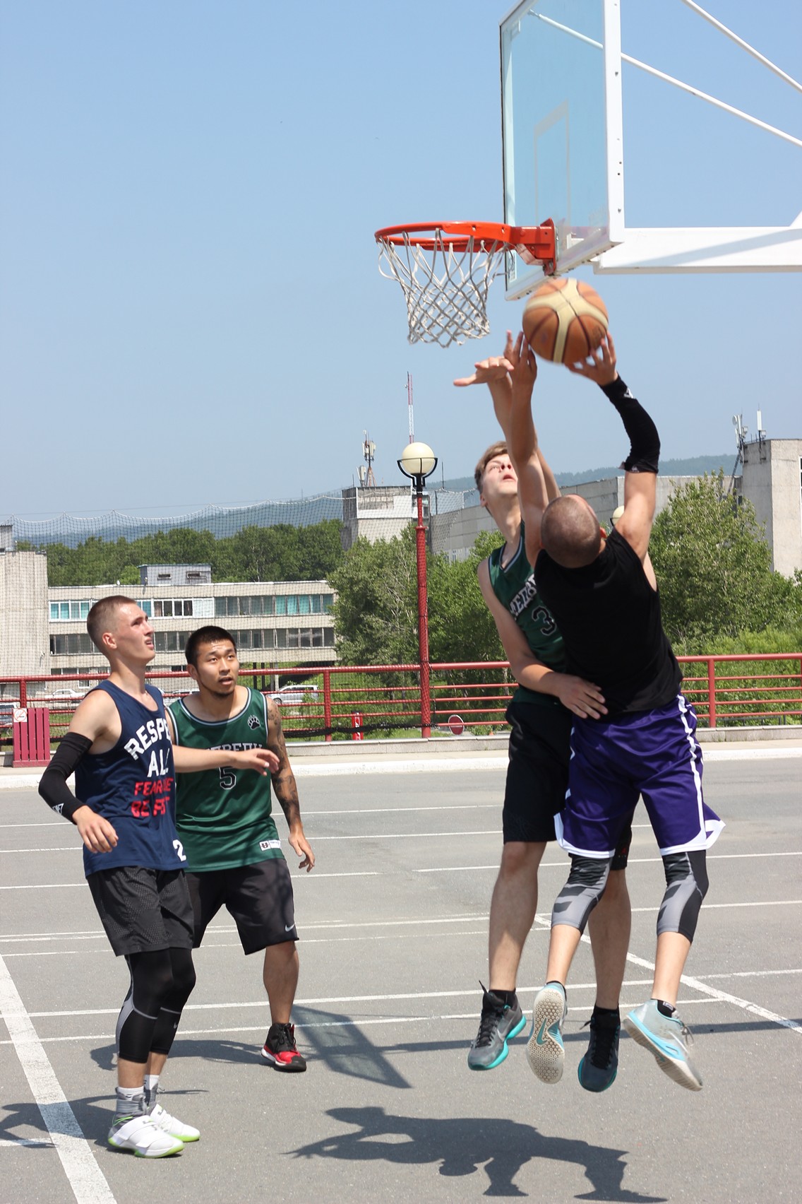 Первый тур турнира по стритболу «Kings of the Court»