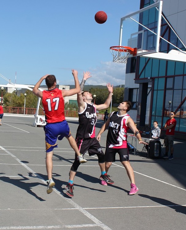 V этап областного турнира по стритболу «Kings of the Court»