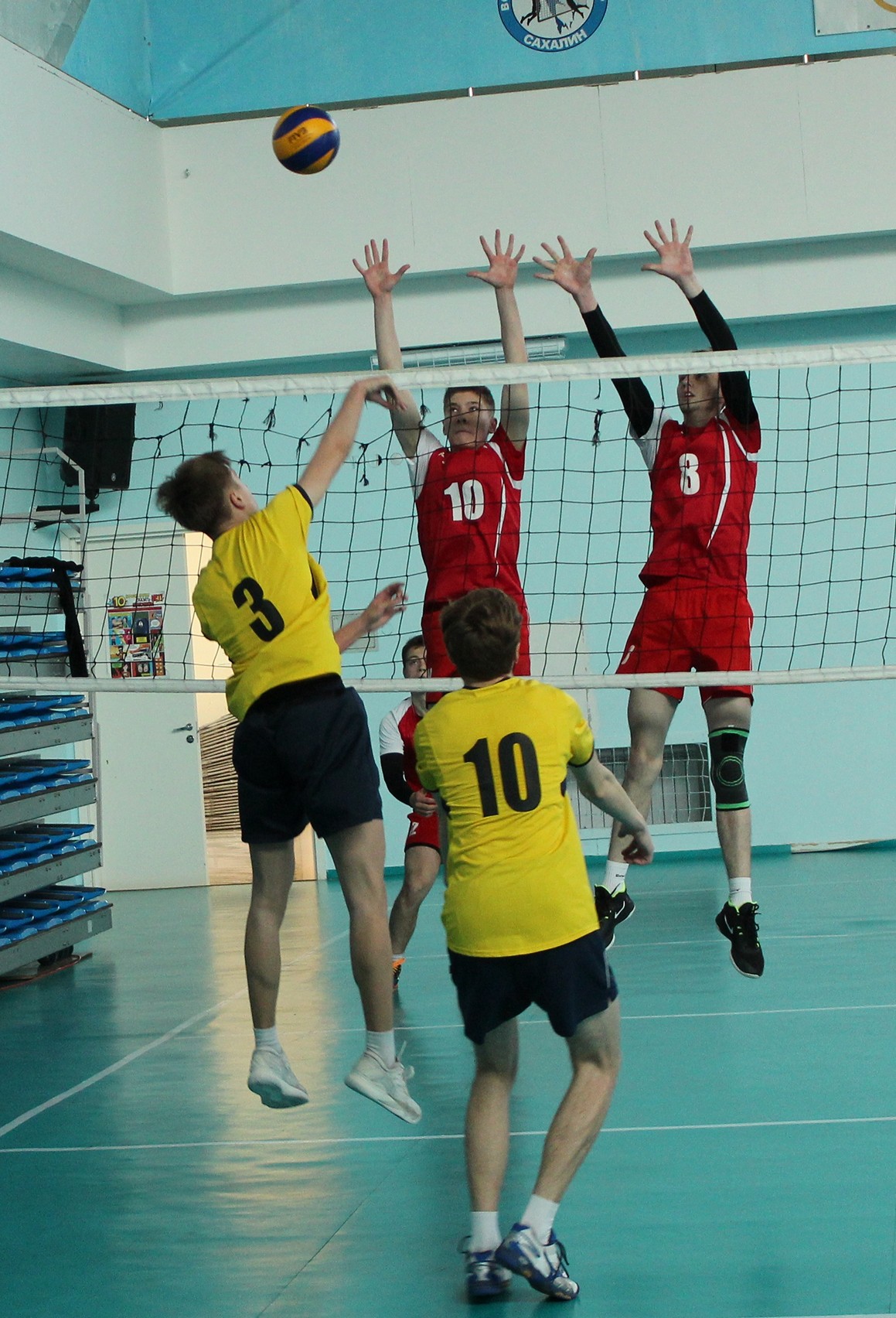 Открытое первенство Сахалинской области по волейболу среди команд юношей и девушек