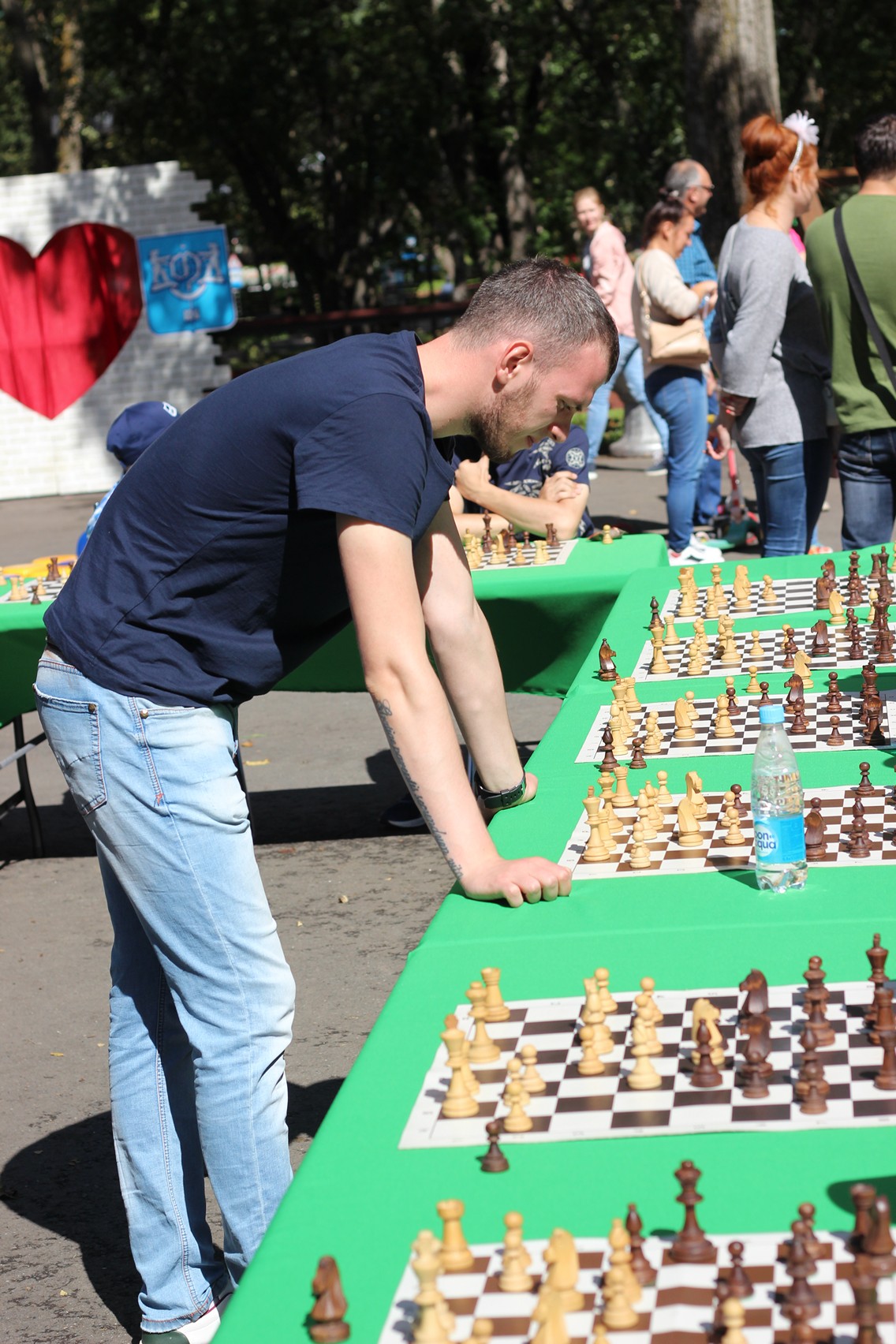 Праздник шахмат в городском парке