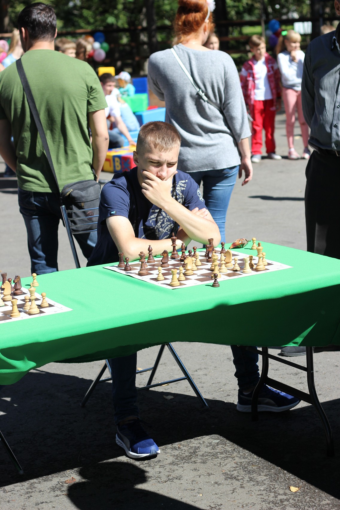 Праздник шахмат в городском парке