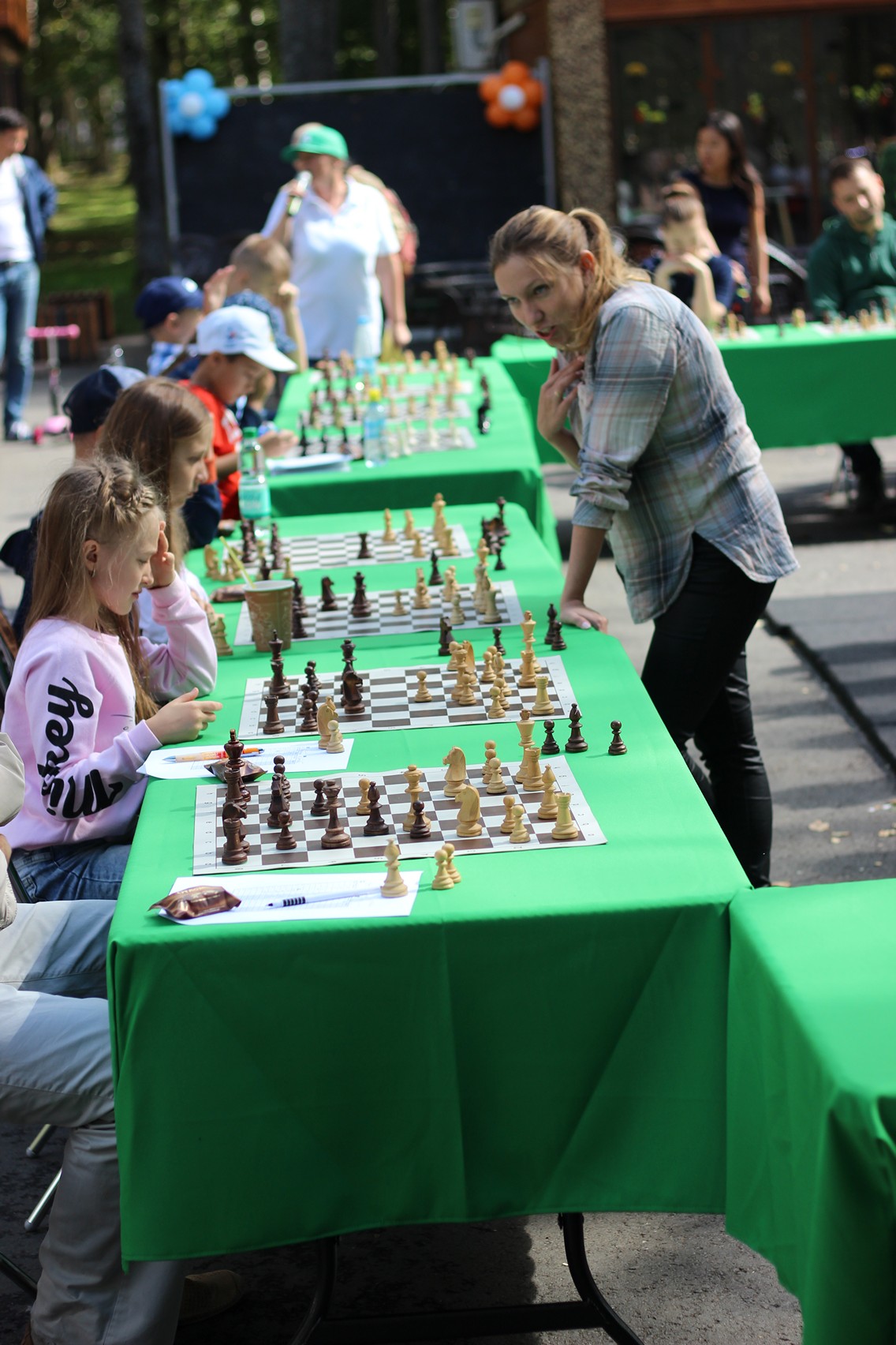 Праздник шахмат в городском парке