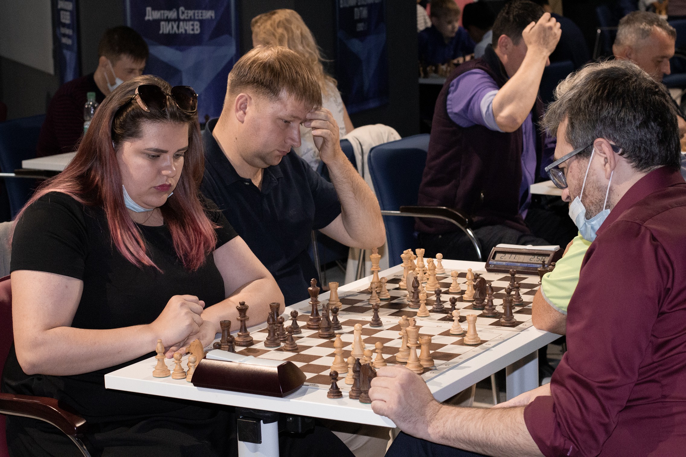 Блиц-турнир с участием международных гроссмейстеров Александра Рахманова и Марии Фоминых (фото Светланы Кругловой)