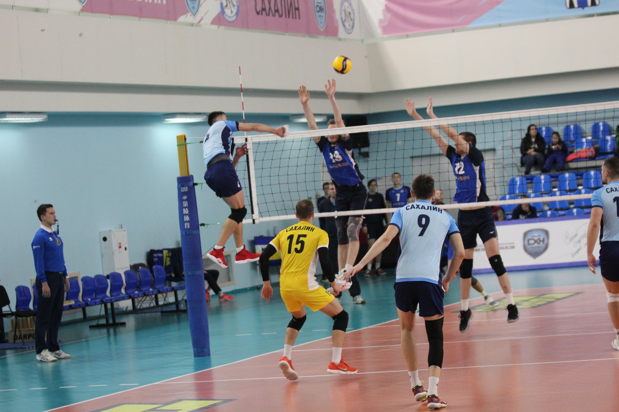 "Элвари-Сахалин" - "Зоркий" (Красногорск) - 3:0