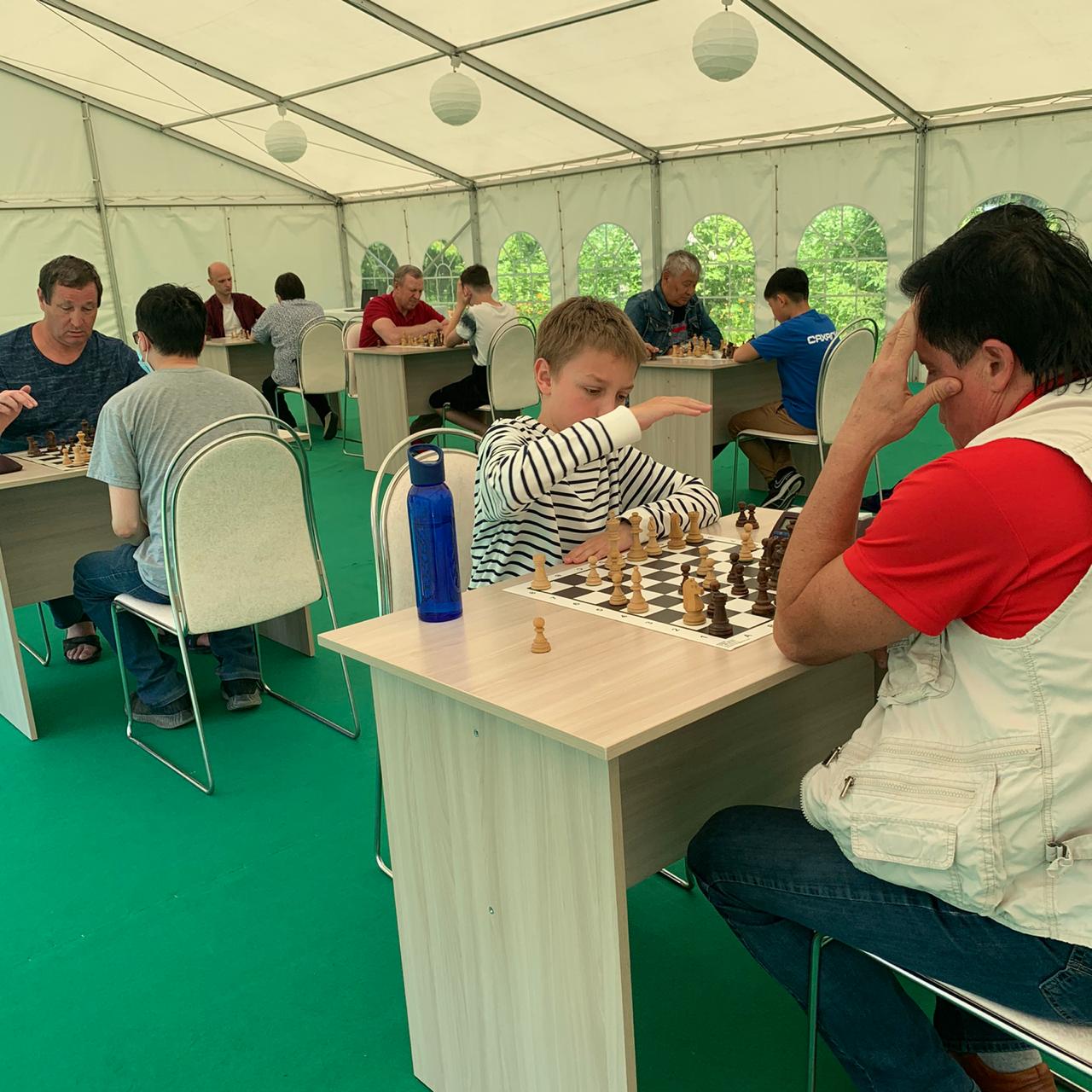 Июльский блиц-турнир на "Санте" (фото Светланы Кругловой)