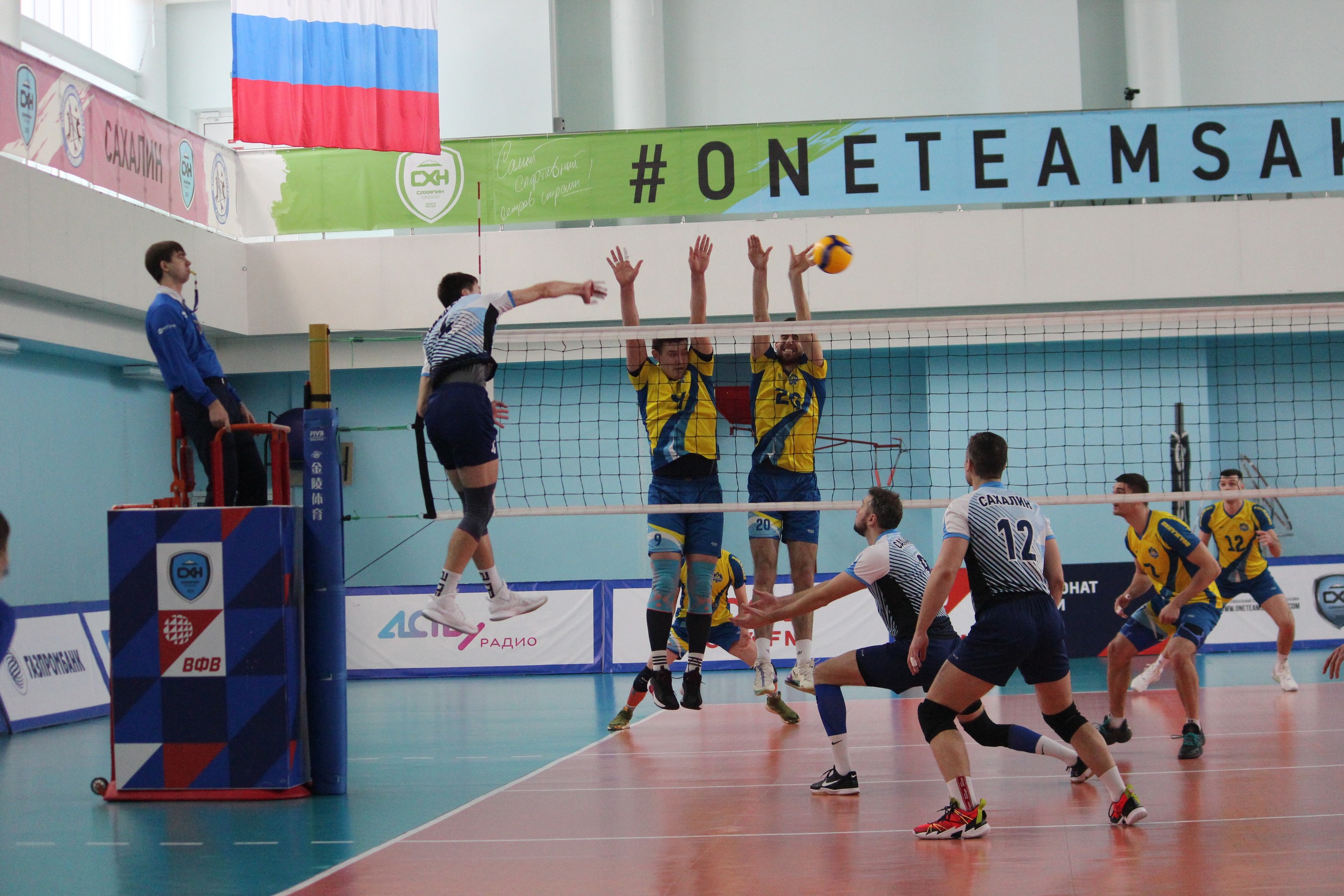 "Элвари-Сахалин" - "Волжанин" (Кострома)