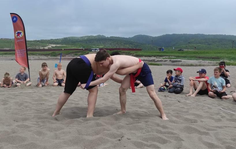 Мастер-класс по борьбе "ссирым" в Невельском районе