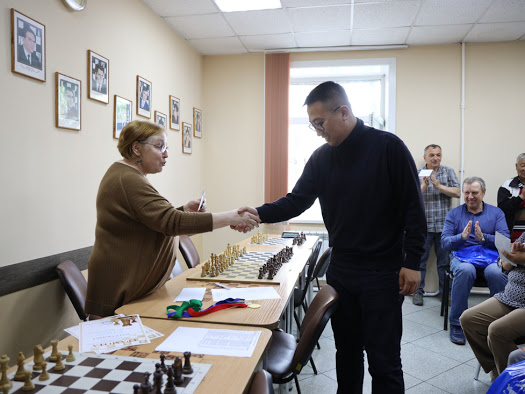 Блиц-турнир, посвященный Дню России (фото Яны Водэ)