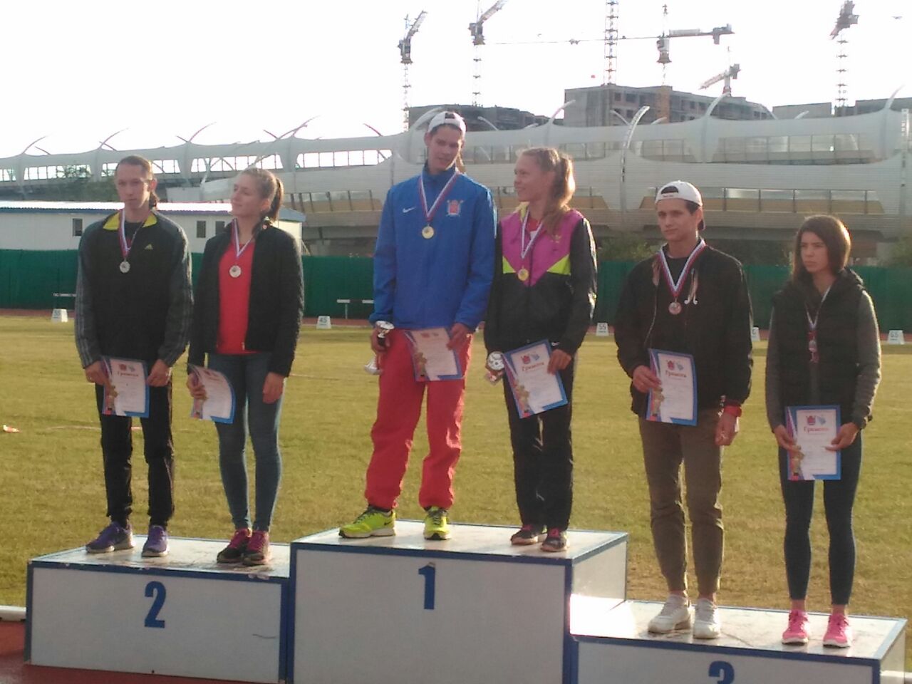 Егор Елохин на второй ступени пьедестала почета