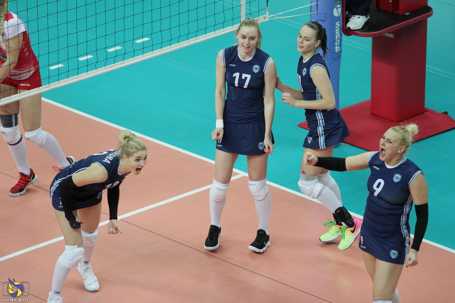 Валерия Сафонова и Светлана Парукова радуются новым рекордам